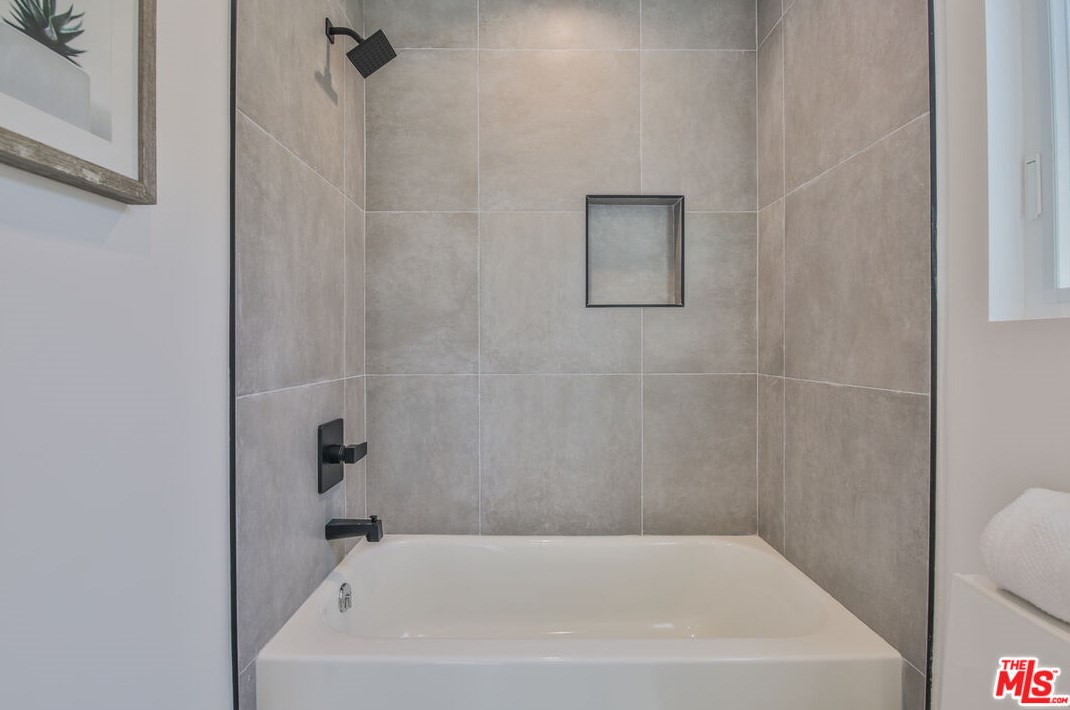 10836 Lawler St, Los Angeles CA  90034-5413 exterior