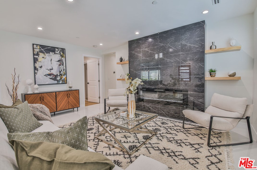 10836 Lawler St, Los Angeles CA  90034-5413 exterior