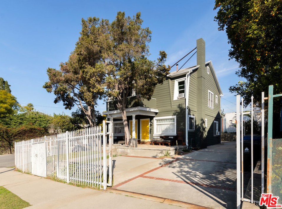 702 Bonnie Brae St, Los Angeles, CA 90026-4132