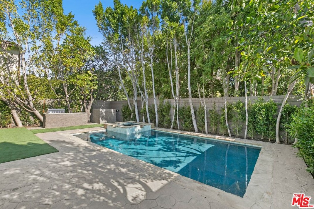 4242 Beeman Ave, North Hollywood, CA 91604