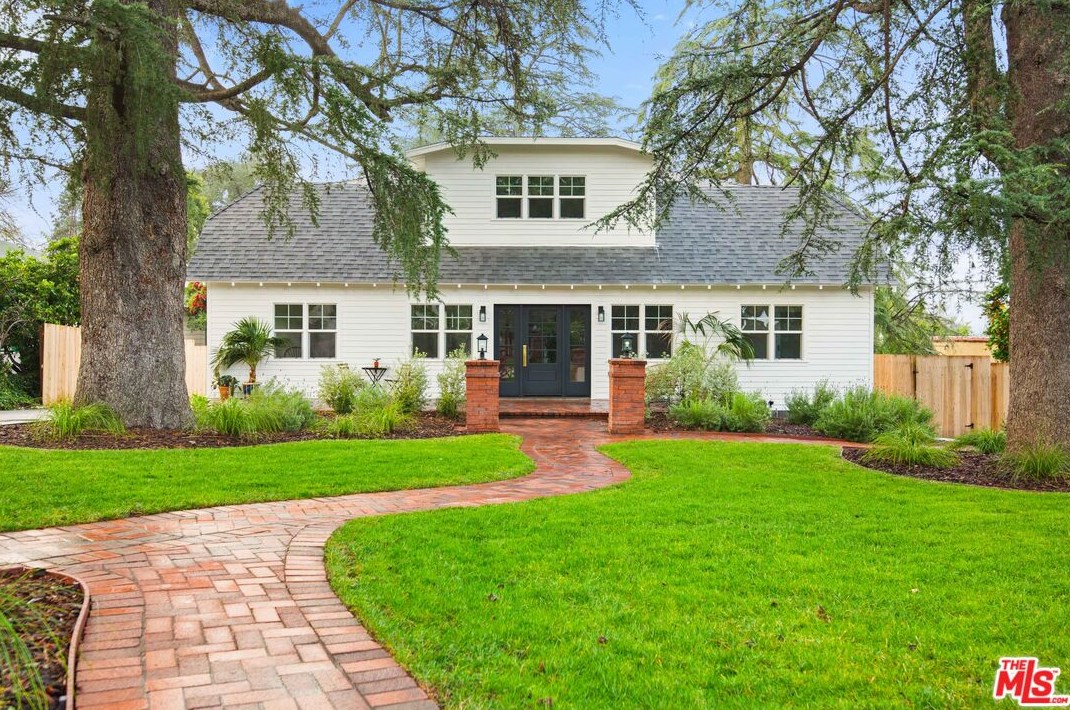 104 W Loma Alta Dr, Altadena, CA 91001