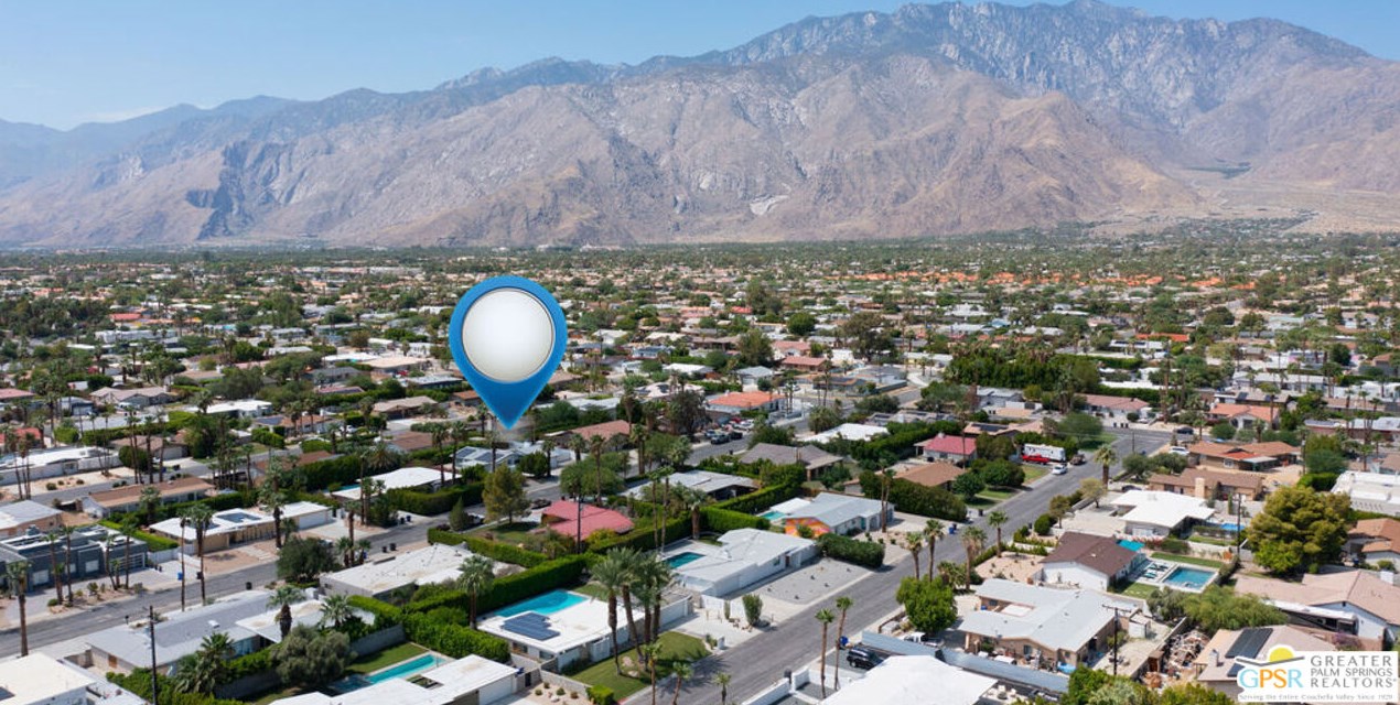 2221 Francis Dr, Palm Springs CA  92262-2553 exterior