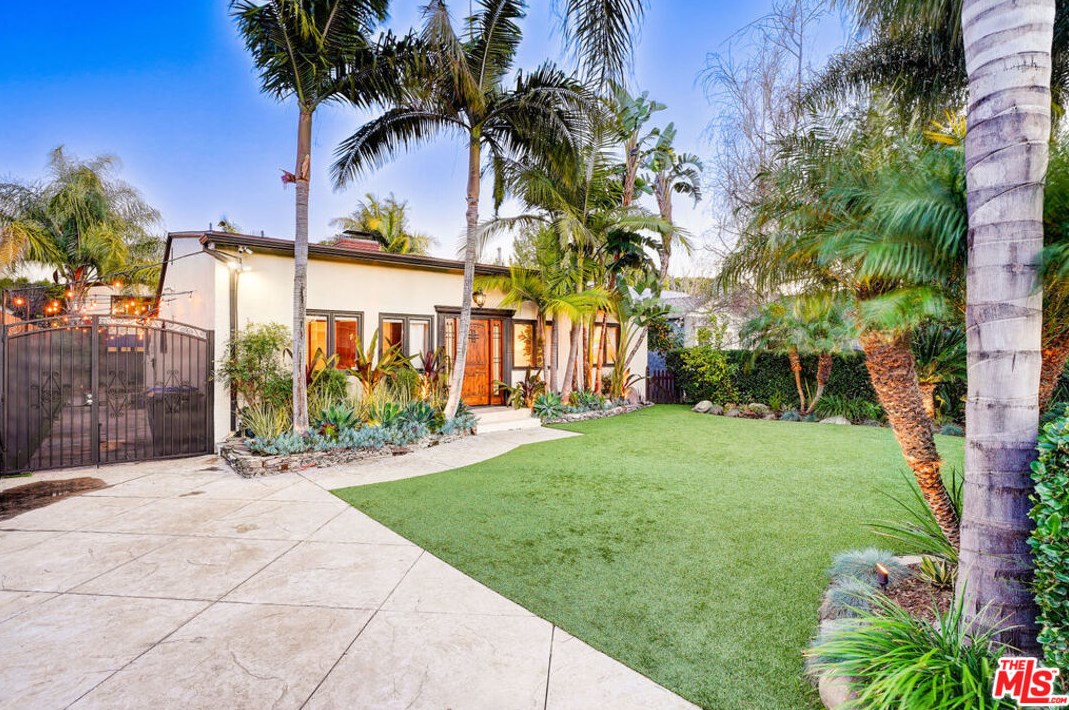 4540 Simpson Ave, North Hollywood, CA 91607