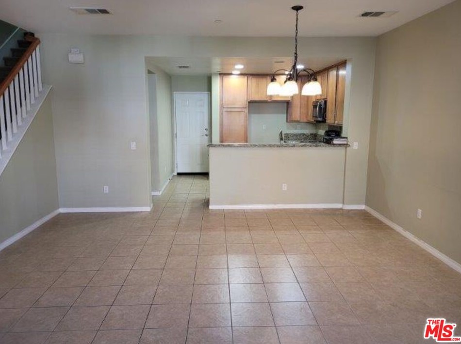 28492 Herrera St, Santa Clarita, CA 91354