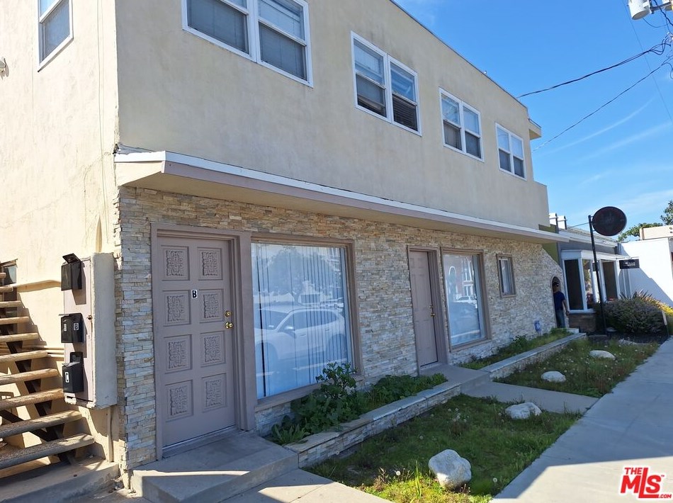 3937 Long Beach Blvd, Long Beach, CA 90807-2614