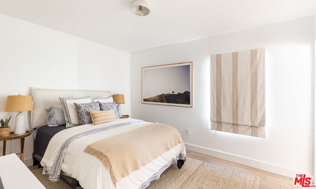 3847 Berryman Ave, Los Angeles CA  90066-4015 exterior