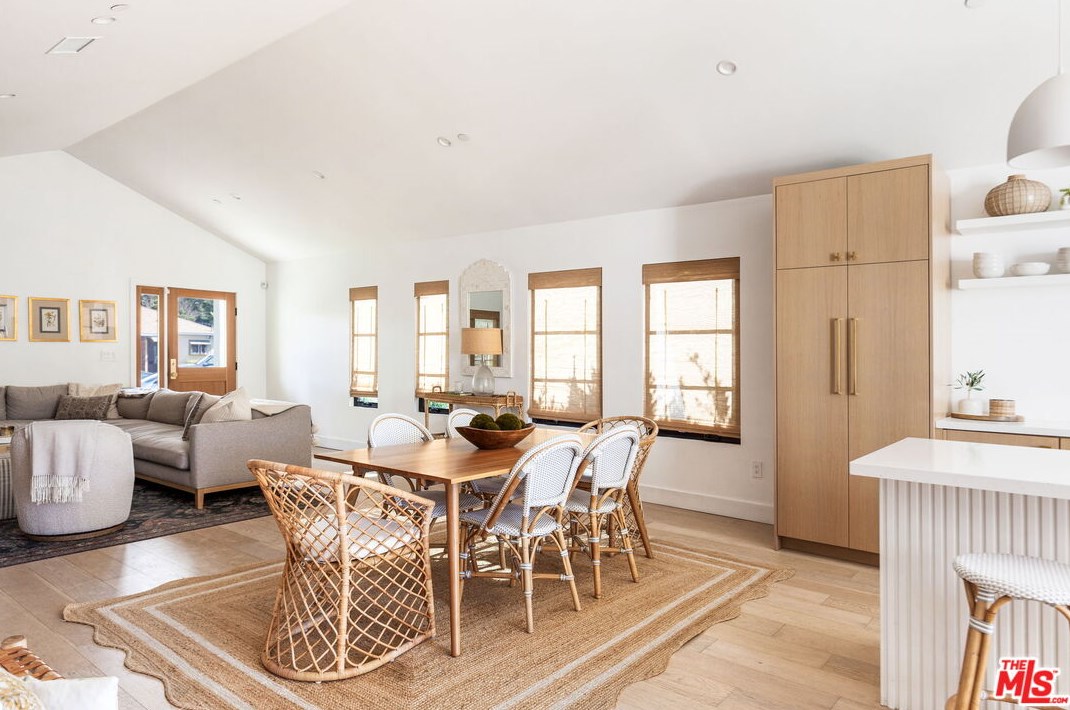 3847 Berryman Ave, Los Angeles CA  90066-4015 exterior