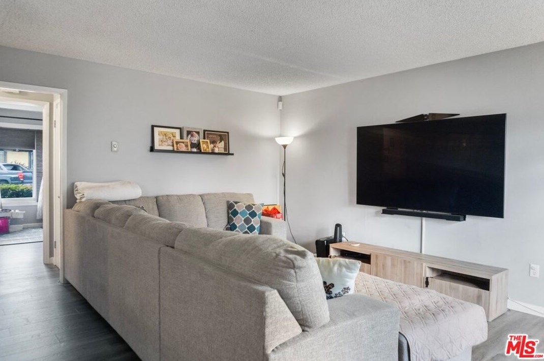 5530 Ackerfield Ave #103, Long Beach, CA 90805