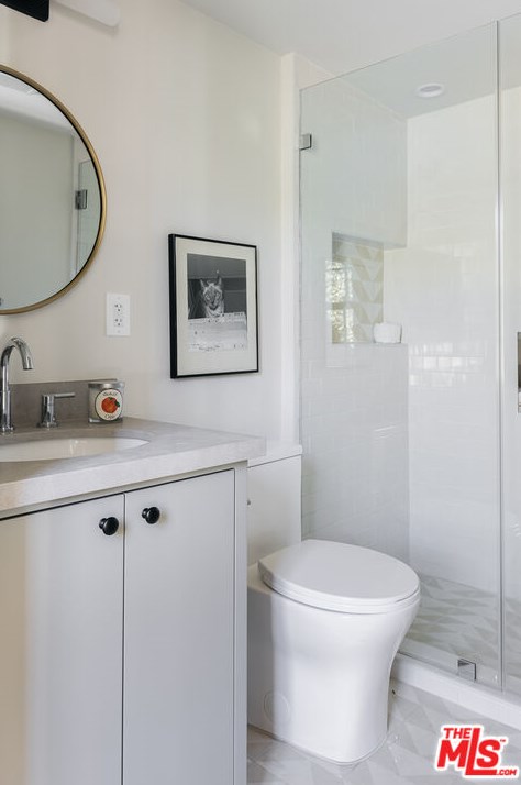 3717 Glenfeliz Blvd, Los Angeles CA  90039-1705 exterior