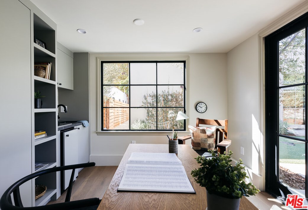 3717 Glenfeliz Blvd, Los Angeles CA  90039-1705 exterior