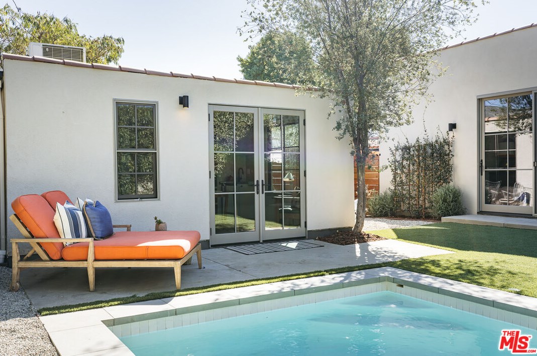 3717 Glenfeliz Blvd, Los Angeles CA  90039-1705 exterior