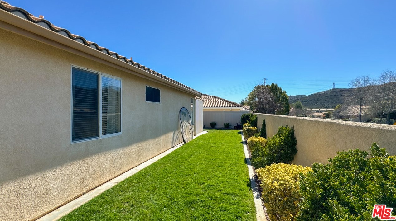 4888 St Croix Way, Banning CA  92220-7118 exterior