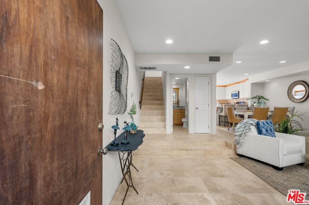 330 N Maple St #unit N, Burbank, CA 91505
