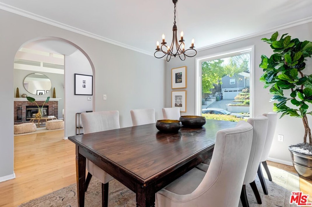 10542 Butterfield Rd, Los Angeles CA  90064-4406 exterior