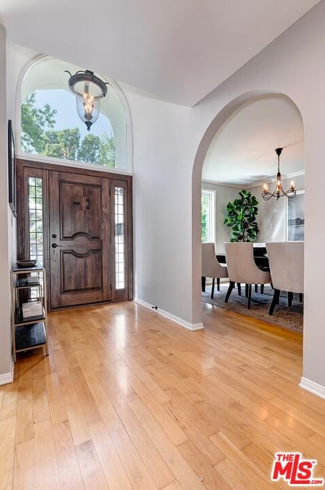 10542 Butterfield Rd, Los Angeles CA  90064-4406 exterior