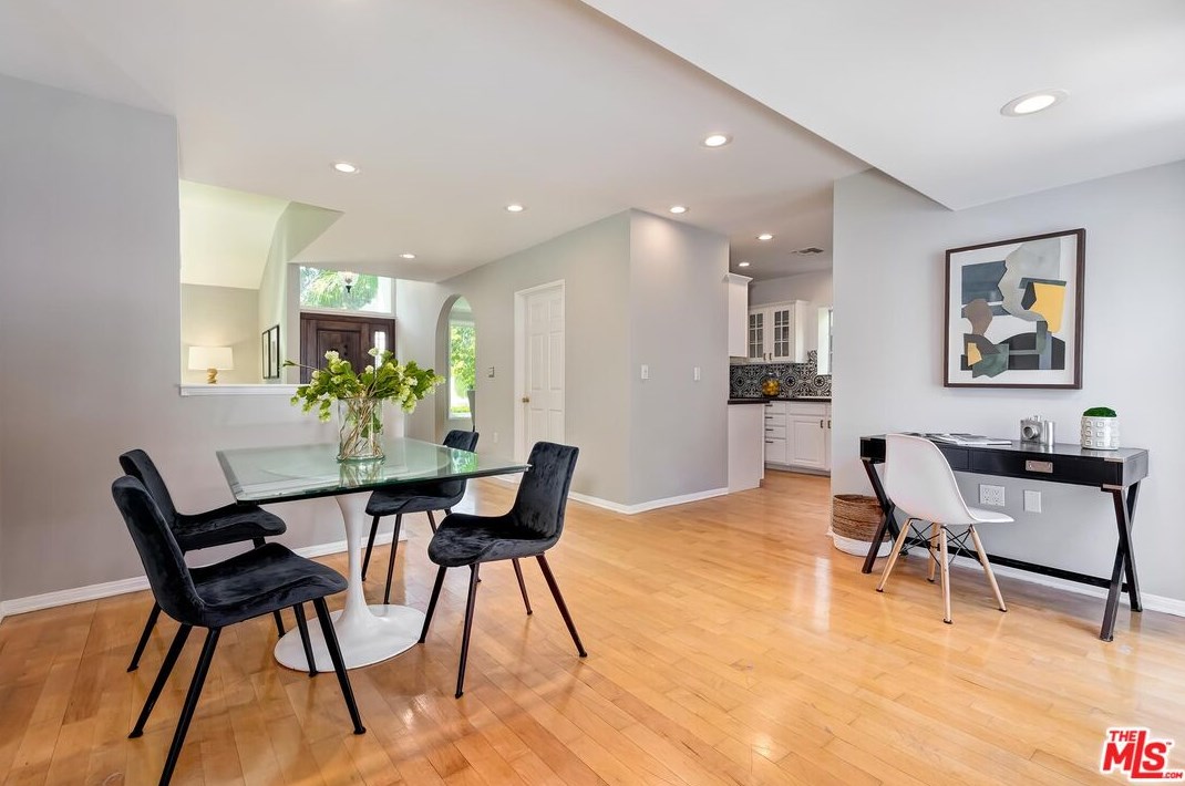 10542 Butterfield Rd, Los Angeles CA  90064-4406 exterior