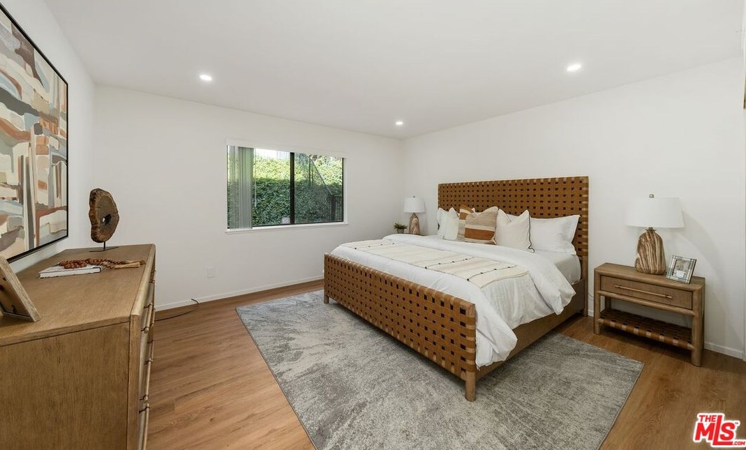 3009 Nicada Dr, Los Angeles CA  90077-2027 exterior