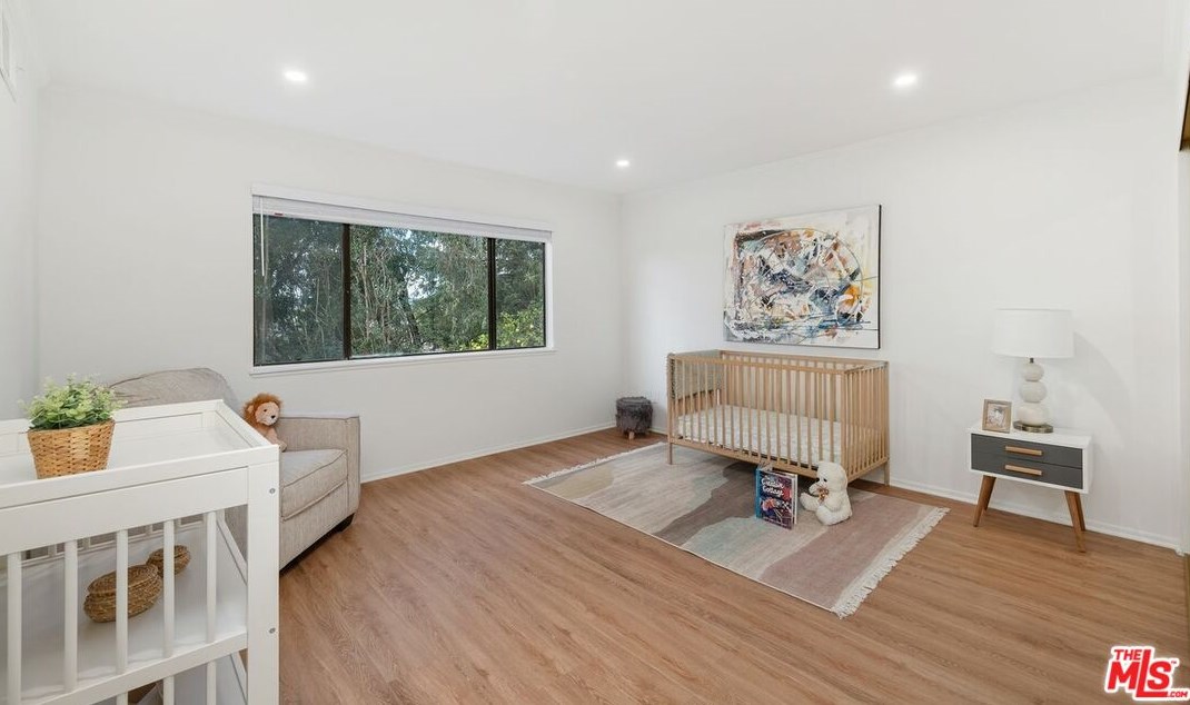 3009 Nicada Dr, Los Angeles CA  90077-2027 exterior