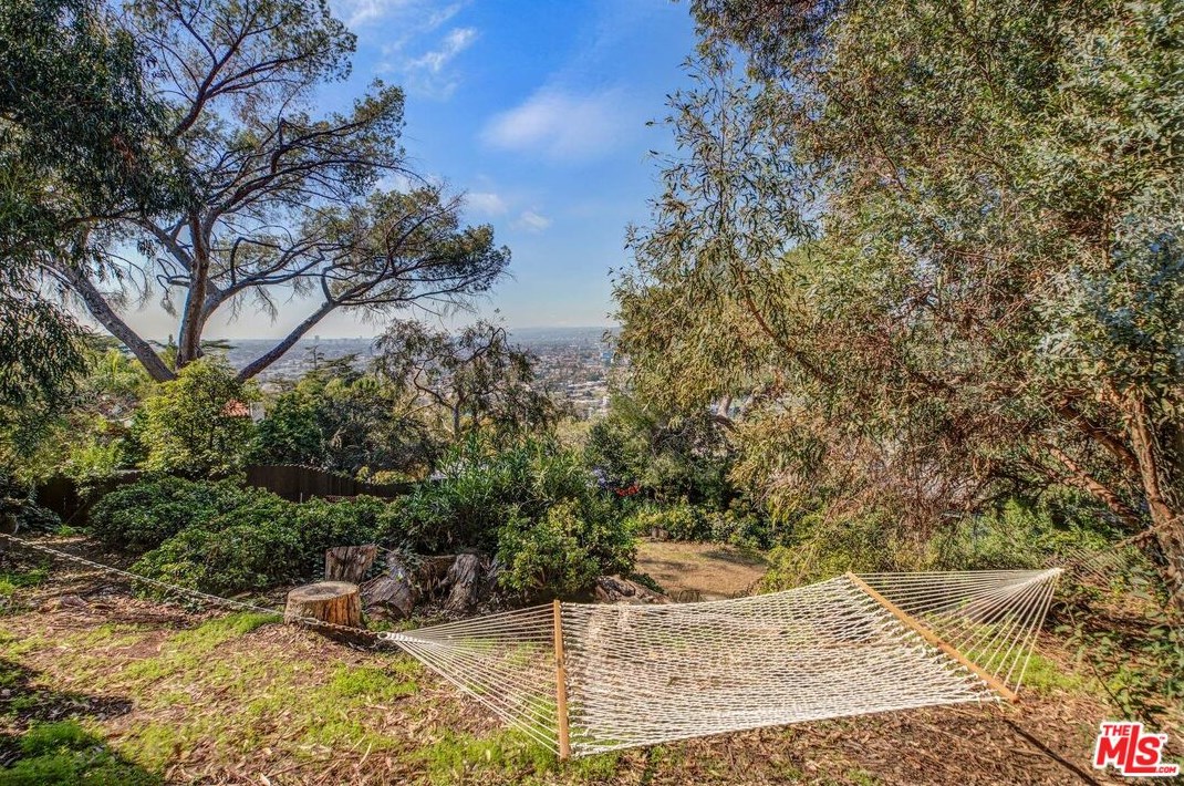 1844 Maltman Ave, Los Angeles CA  90026-1126 exterior