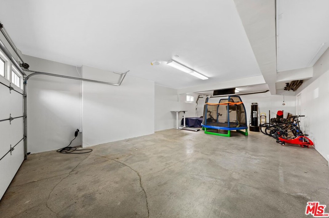 918 21st St, Santa Monica CA  90403-3424 exterior