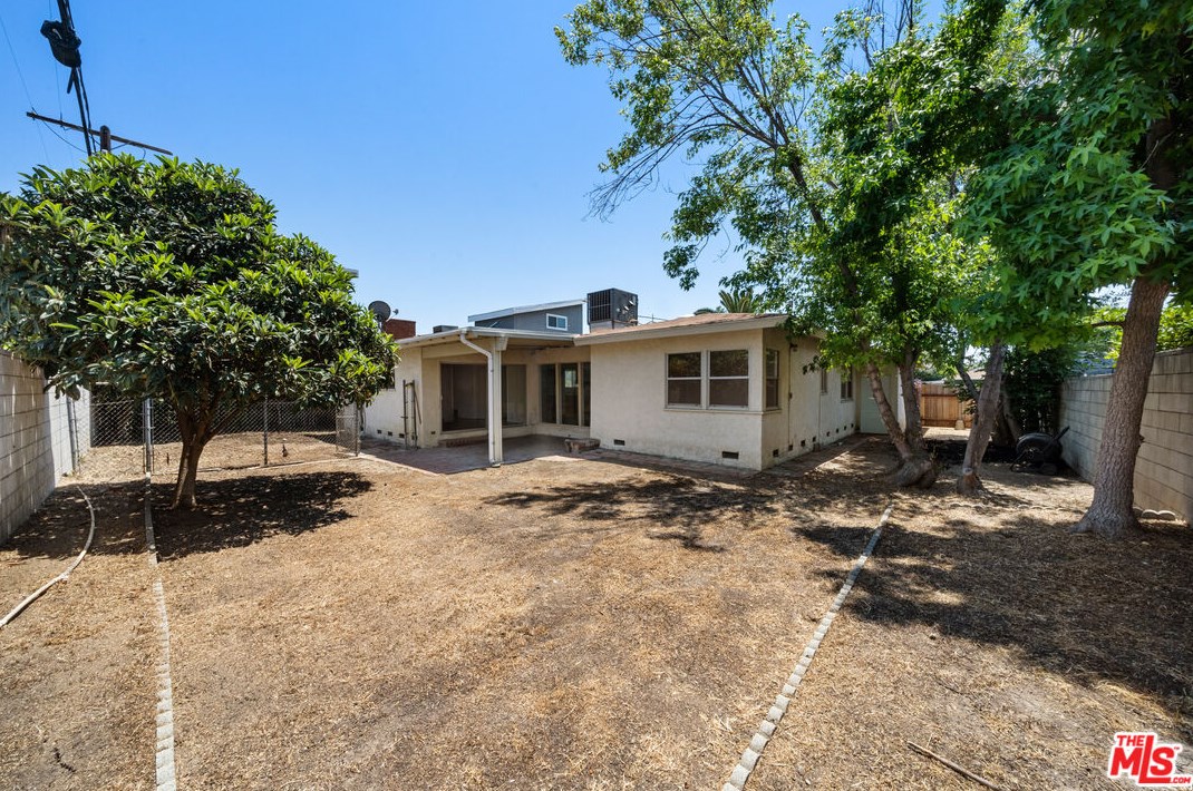 16723 Tribune St, San Fernando CA  91344-5034 exterior