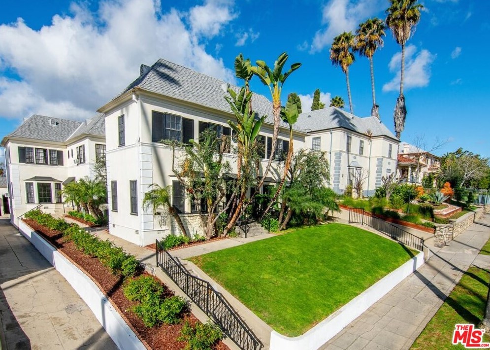 139 Catalina St, Los Angeles, CA 90004-4682
