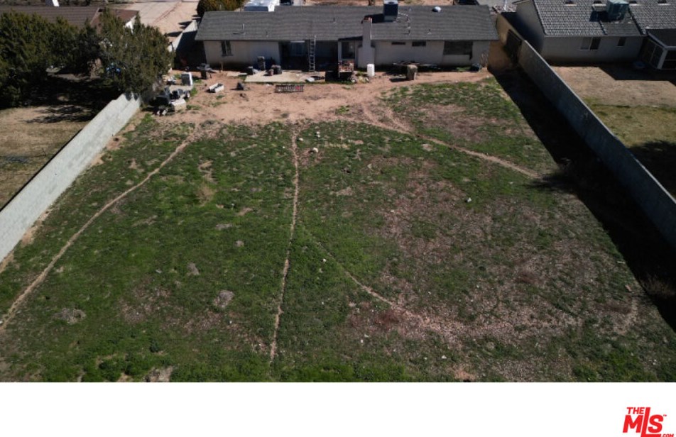 7558 Hastings Ave, Hesperia, CA 92345-7207