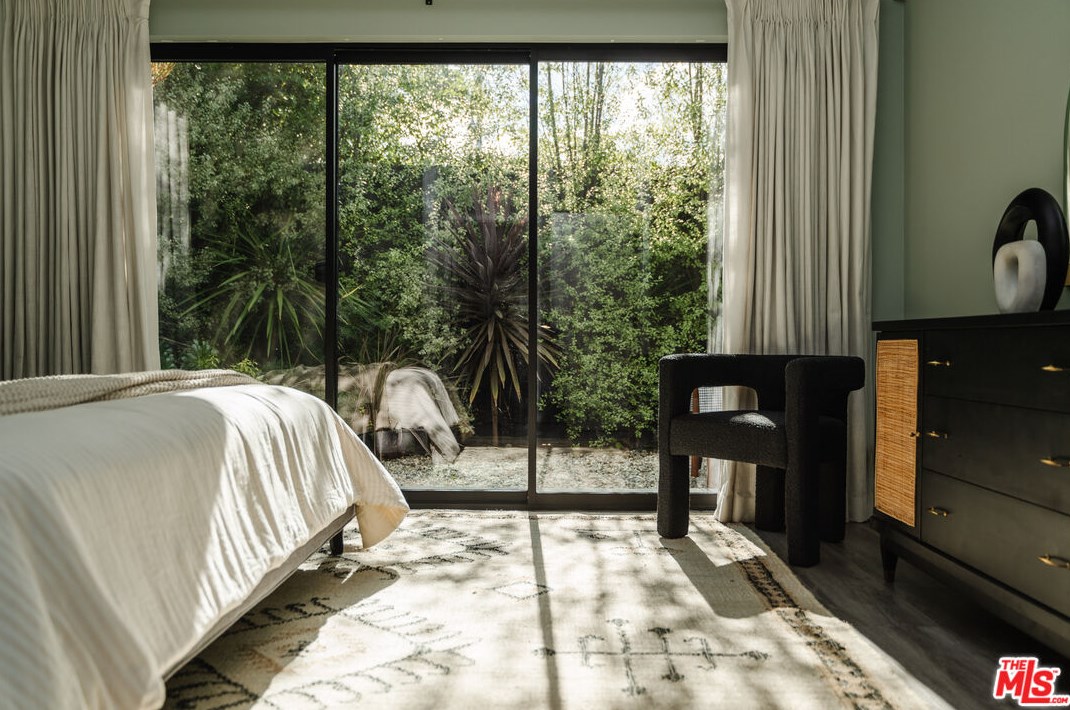 10728 Tabor St, Los Angeles CA  90034-4851 exterior