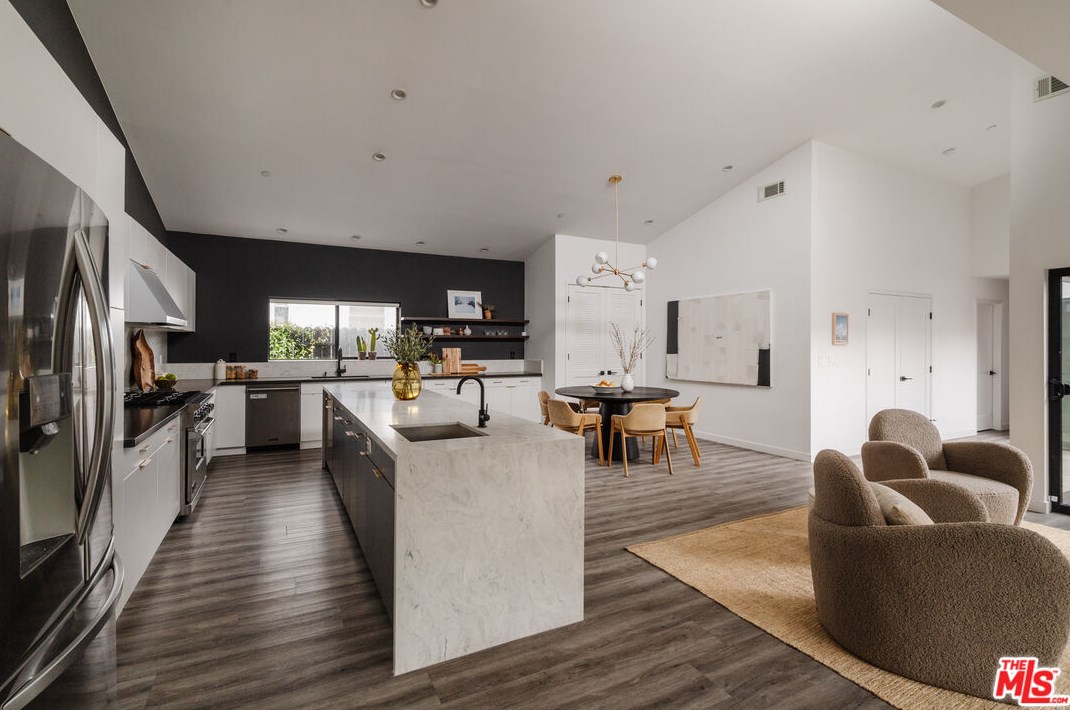 10728 Tabor St, Los Angeles CA  90034-4851 exterior