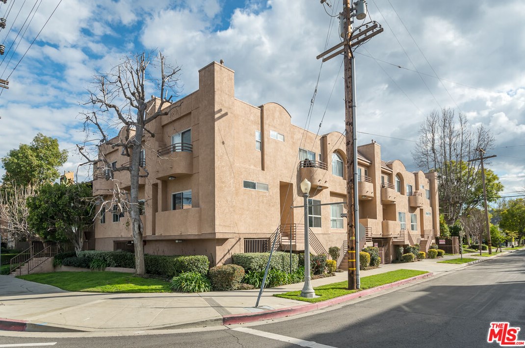 11524 Moorpark St #5, North Hollywood, CA 91602
