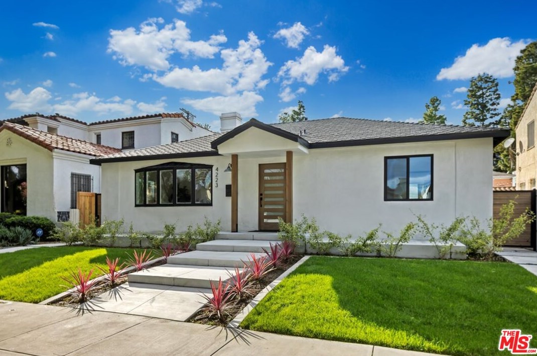 4223 Edgehill Dr, Los Angeles CA  90008-4509 exterior
