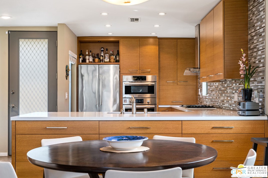 480 Via Ensenada Cir, Palm Springs, CA 92264-9044