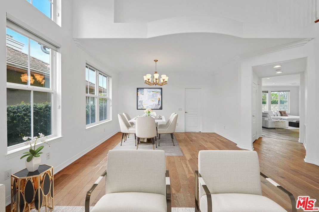 1575 Applefield St, Thousand Oaks CA  91320-5996 exterior