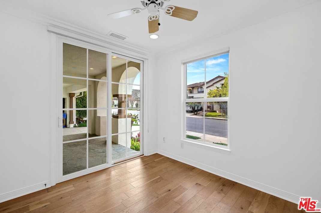 1575 Applefield St, Thousand Oaks CA  91320-5996 exterior