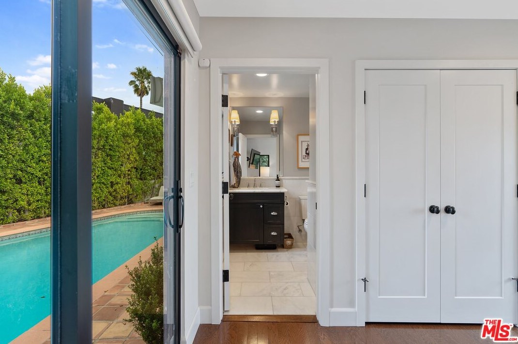 6331 Quebec Dr, Los Angeles CA  90068-2831 exterior