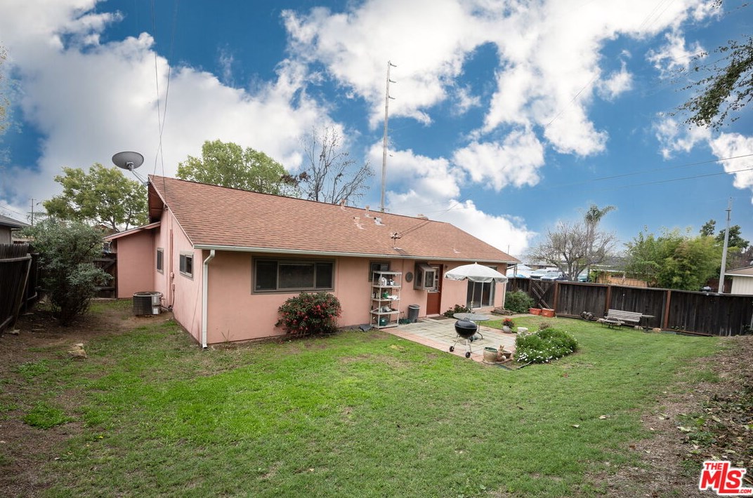 2001 Topaz Ave, La Habra CA  90631-4245 exterior