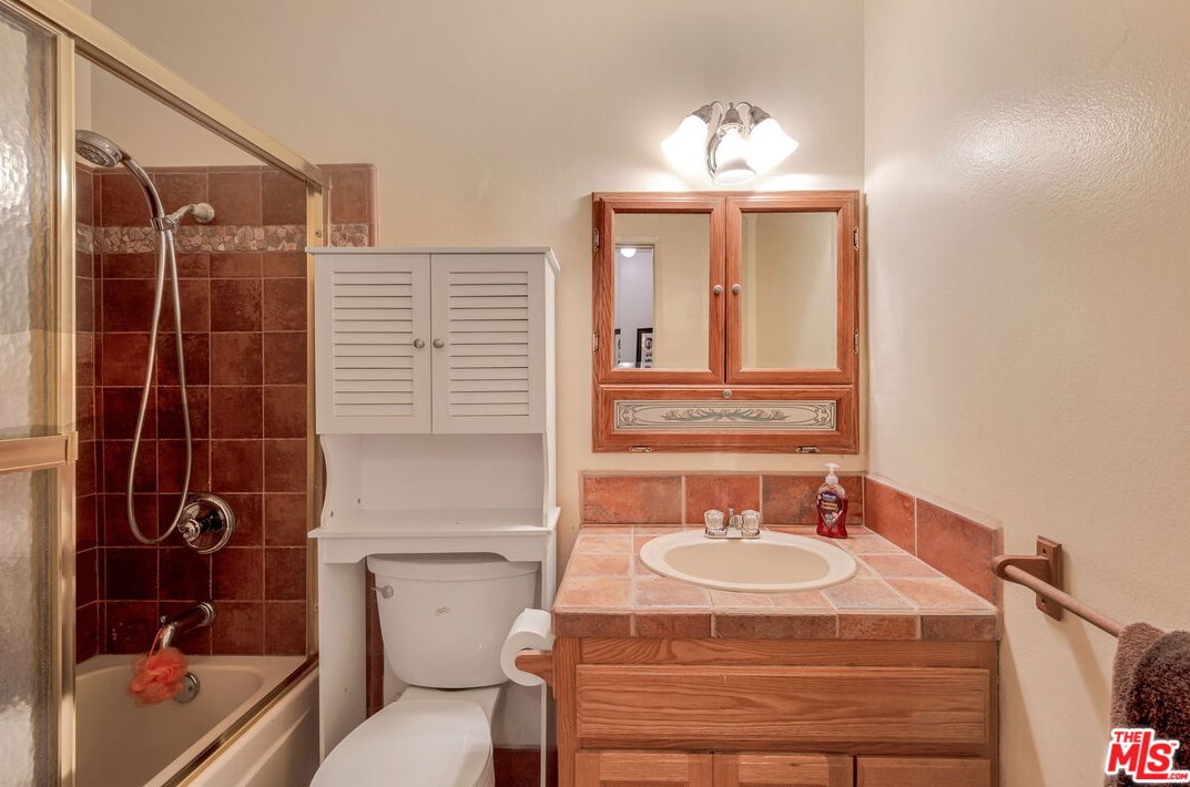 2001 Topaz Ave, La Habra CA  90631-4245 exterior