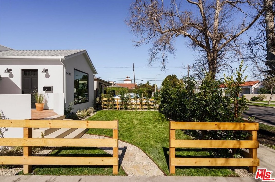 3437 Somerset Dr, Los Angeles CA  90016-4805 exterior