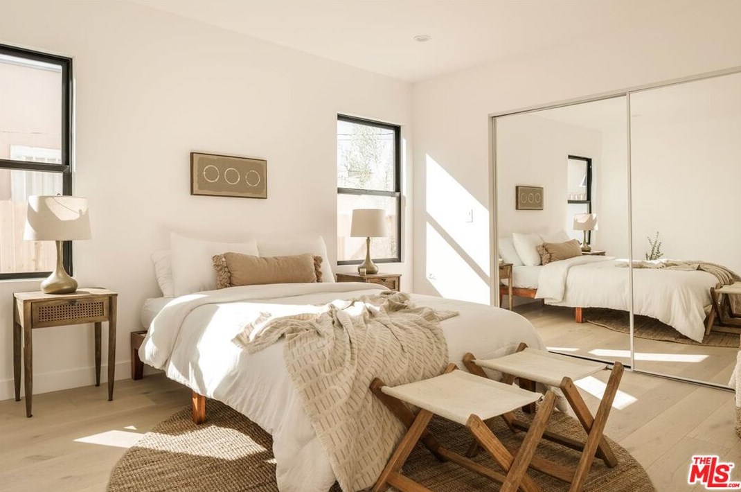 3437 Somerset Dr, Los Angeles CA  90016-4805 exterior