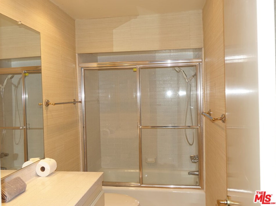 2510 Almaden Ct, Los Angeles CA  90077-2520 exterior