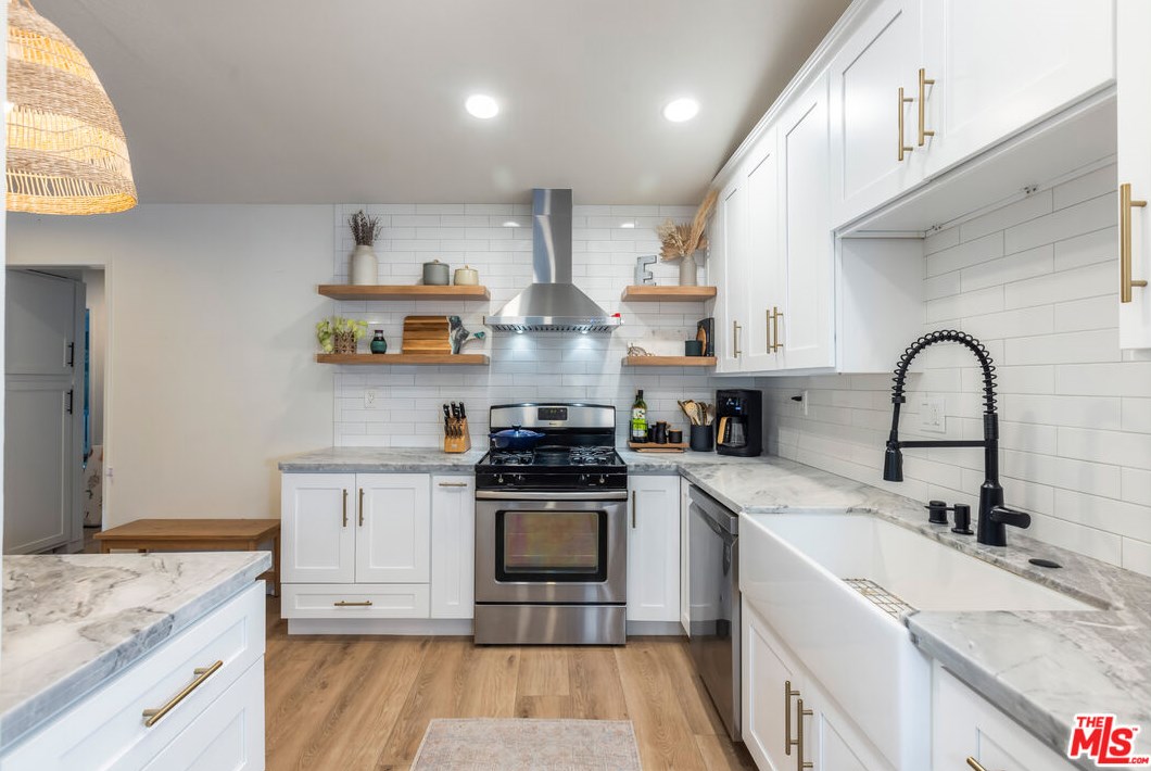 29107 Thousand Oaks Blvd #b, Calabasas, CA 91301