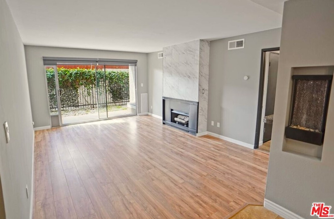 1230 Horn Ave #532, Los Angeles, CA 90069