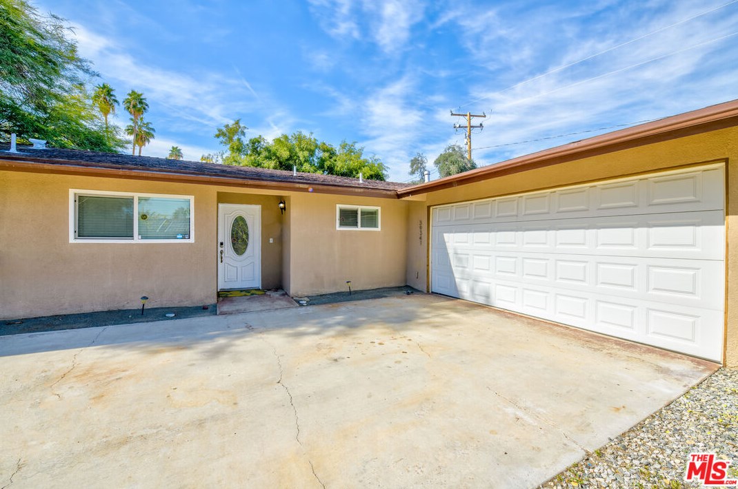 39341 Bel Air Dr, Cathedral City, CA 92234-2431