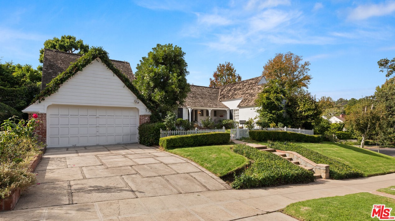 501 Woodruff Ave, Los Angeles, CA 90024-2542