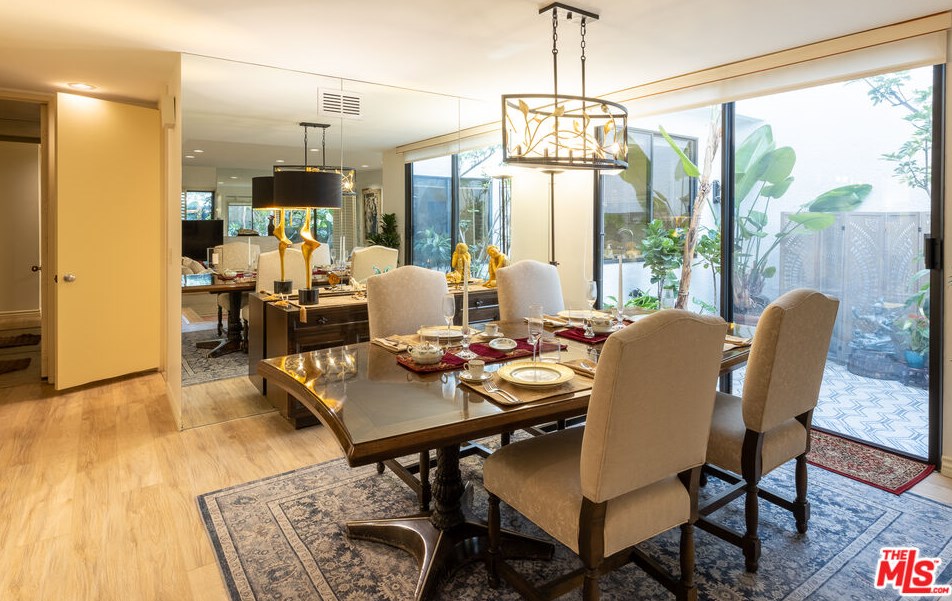 2393 Century Hl, Los Angeles CA  90067-3508 exterior