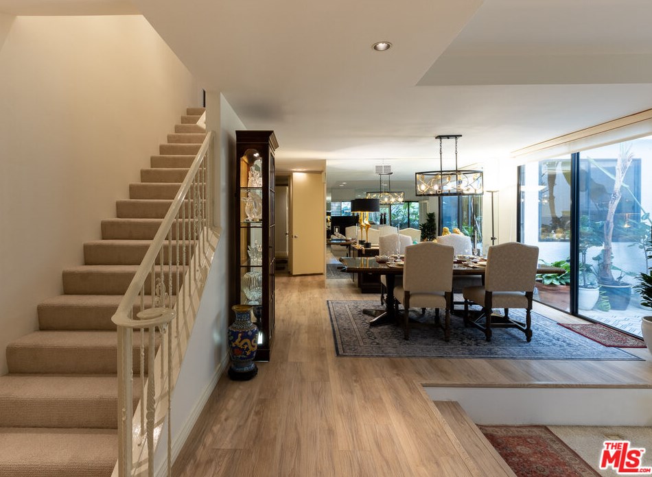 2393 Century Hl, Los Angeles CA  90067-3508 exterior