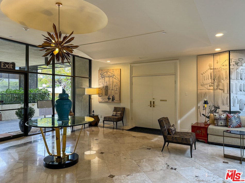 2393 Century Hl, Los Angeles CA  90067-3508 exterior