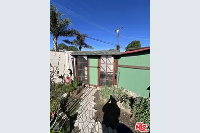 2432 Exposition Pl, Los Angeles, CA 90018 - Photo 6