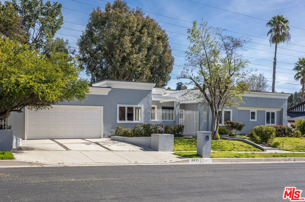 18623 Palomino Dr, Los Angeles, CA 91356-5313