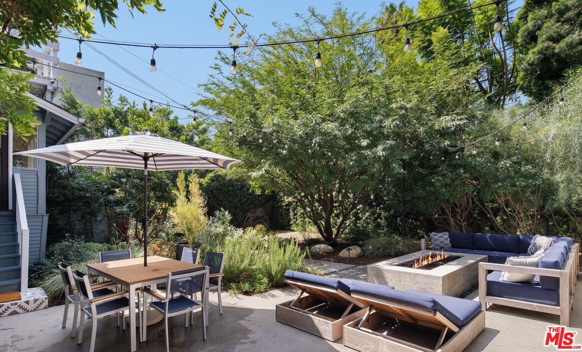 909 Sanborn Ave, Los Angeles CA  90029-3017 exterior